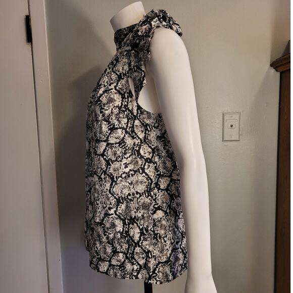 NWT EXPRESS Black & White Snakeskin Tunic Sleeveless Blouse Sz Large Flowy Girly - Picture 9 of 12